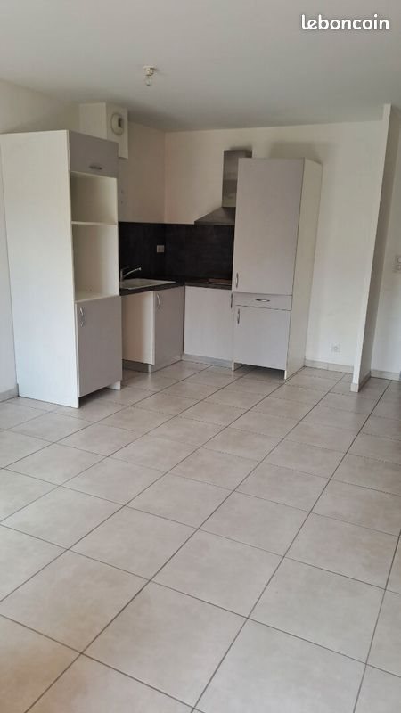 Appartement à louer, 45m², La Destrousse