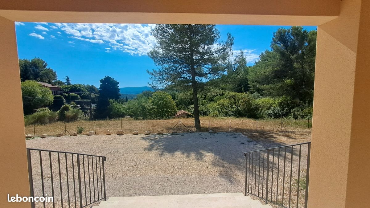 Maison à louer, 110m², Cadolive