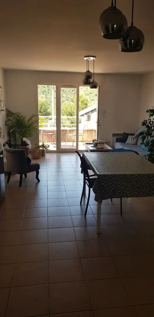 Appartement à louer, 77m², Peypin