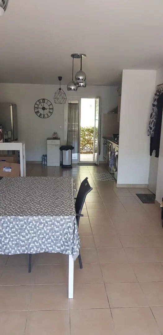 Appartement à louer, 77m², Peypin