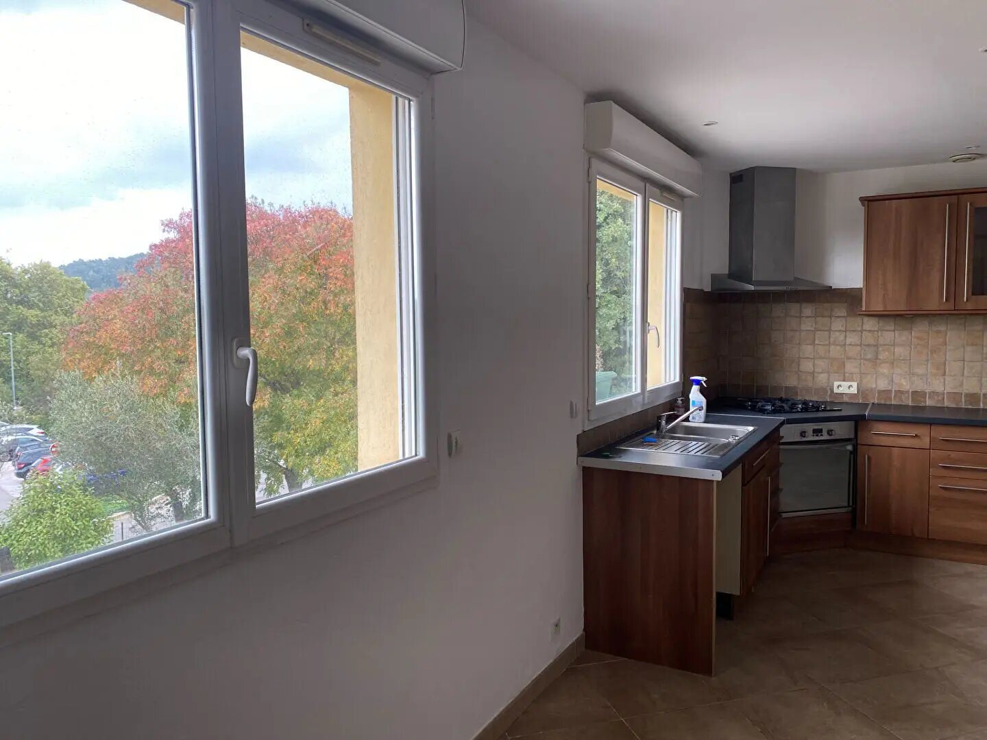 Appartement à louer, 81m², Peypin