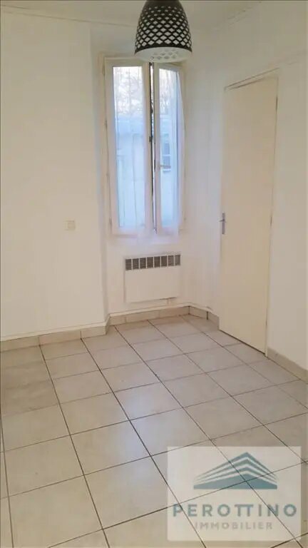 Appartement à louer, 45m², Cadolive