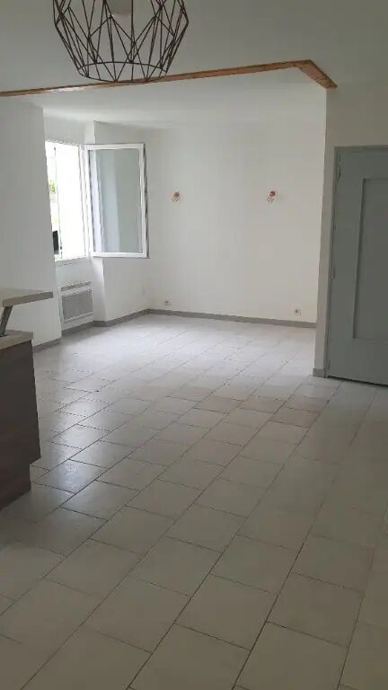 Appartement à louer, 49m², Cadolive