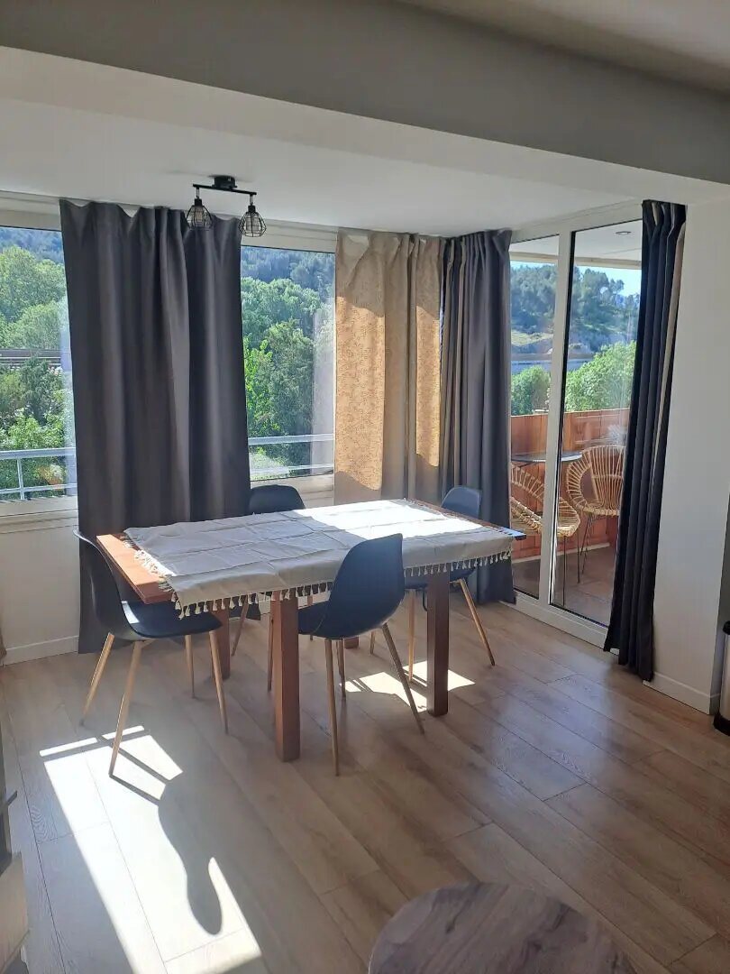 Appartement à louer, 53m², La Destrousse