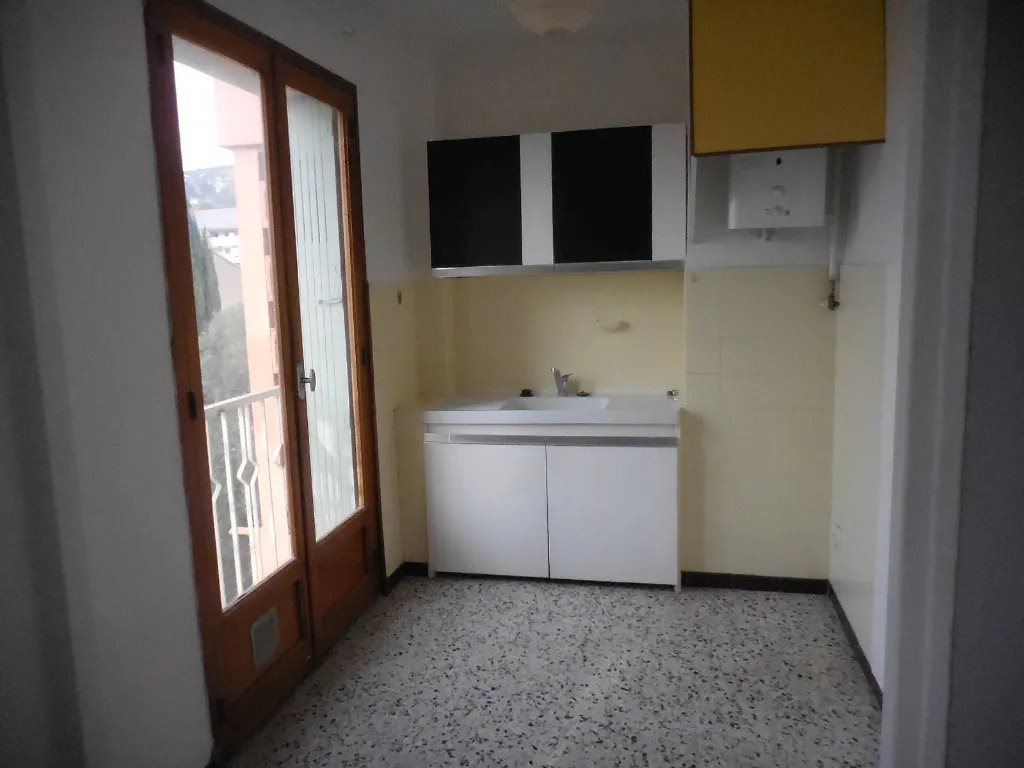 Appartement à louer, 26m², Marseille 16ème