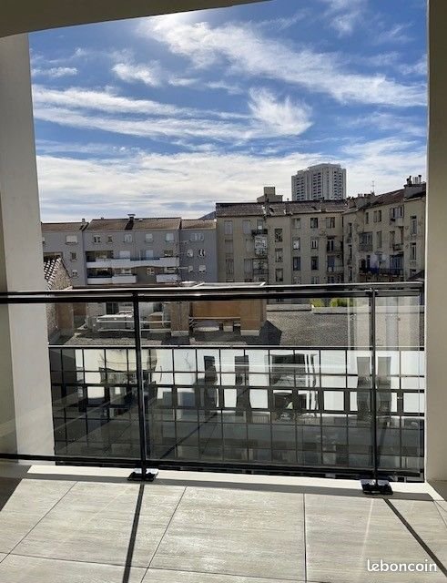 Appartement à louer, 62m², Marseille 8ème