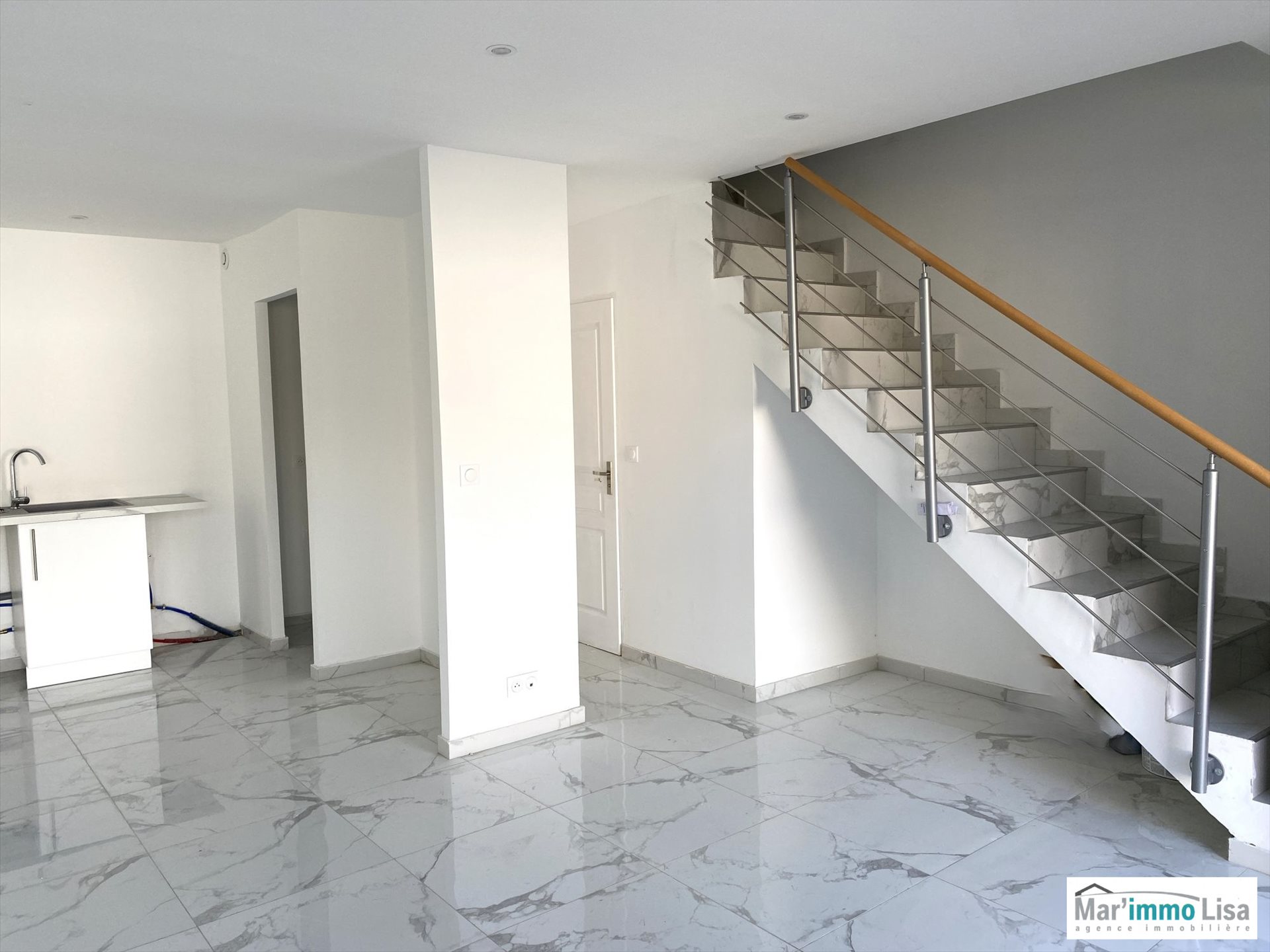 Maison à louer, 75m², Mallemort