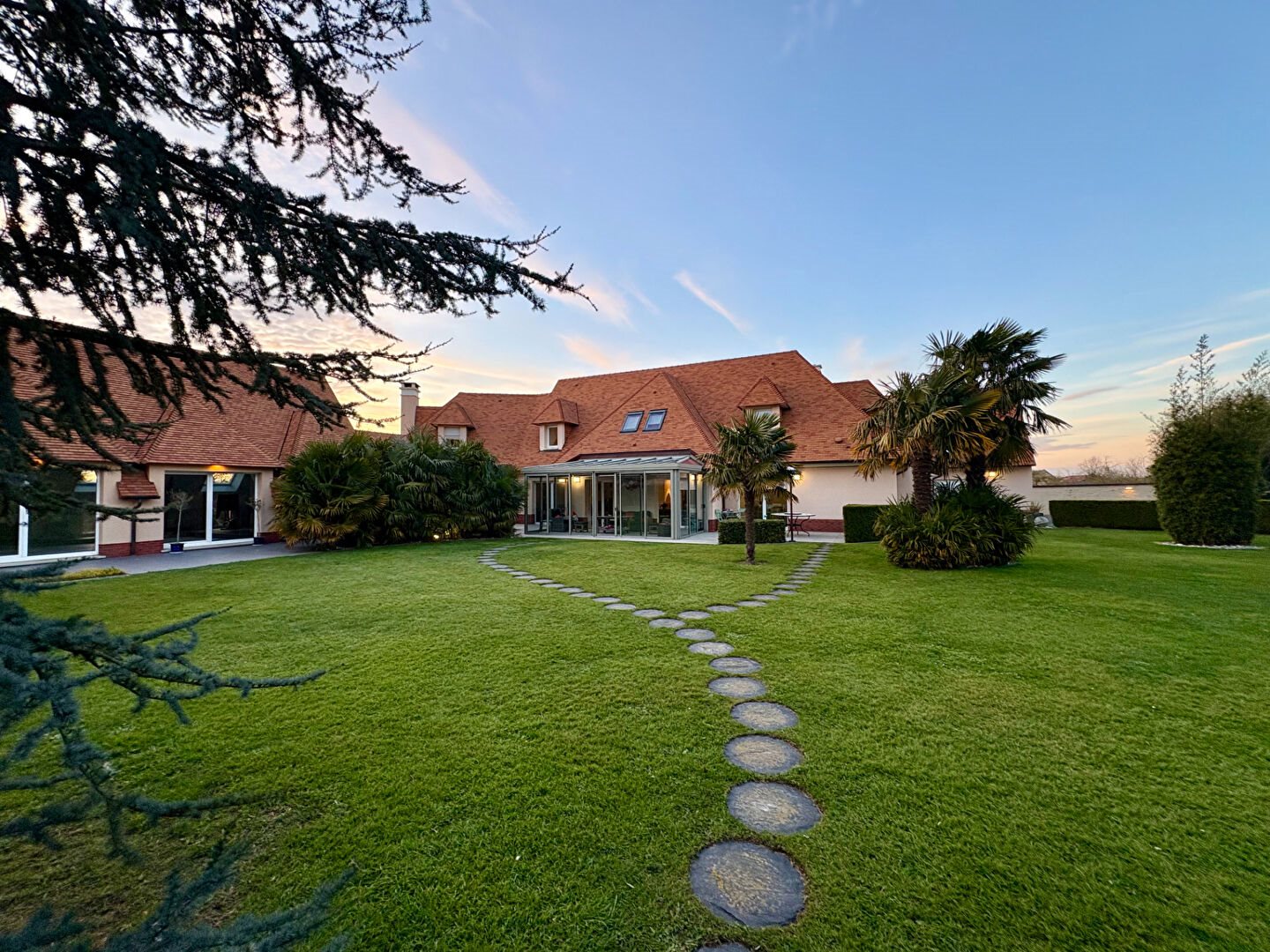 Maison à vendre, 372m², Caen