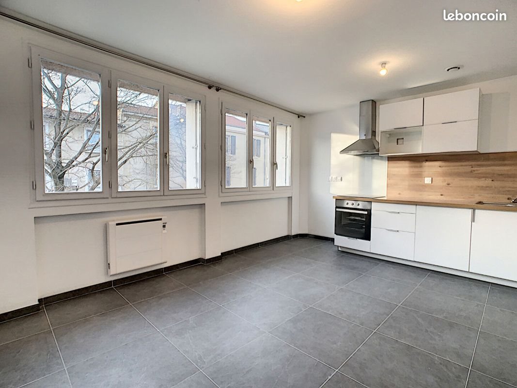 Appartement à louer, 26m², Valence