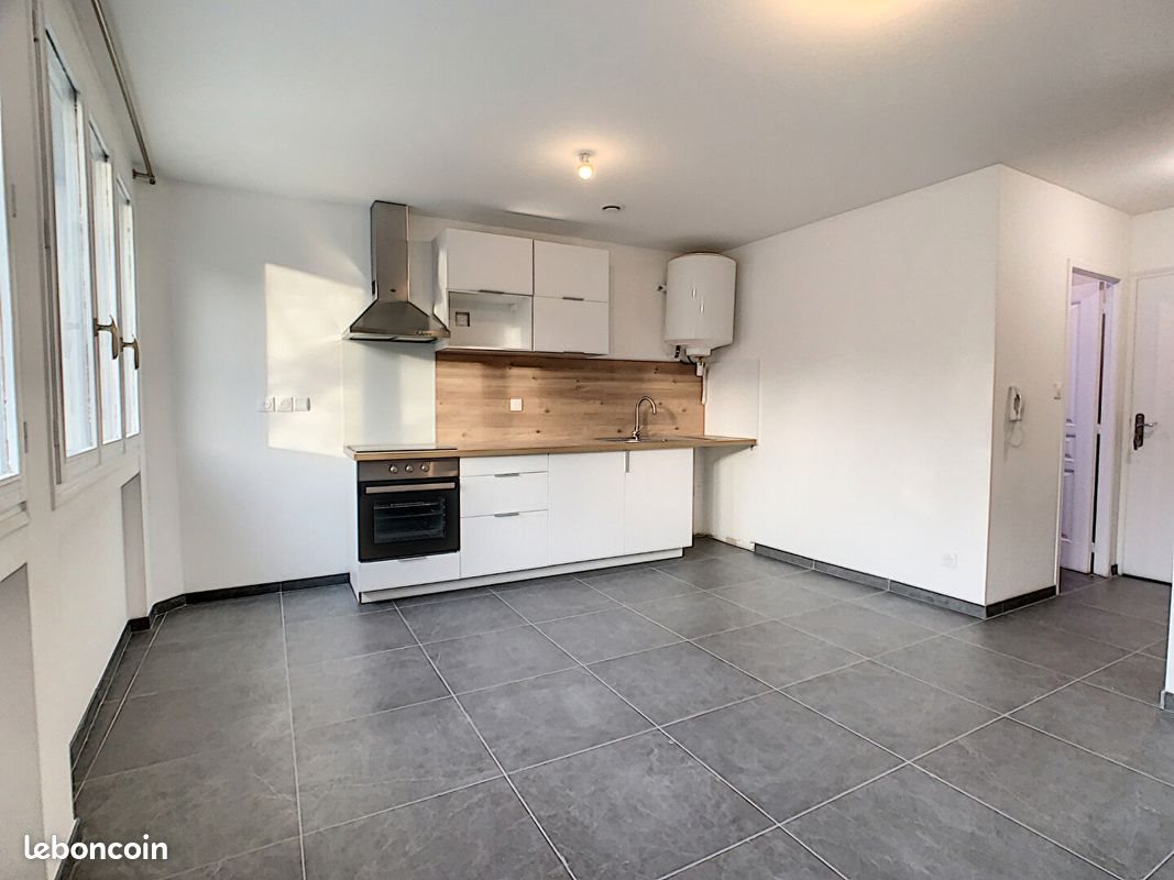 Appartement à louer, 26m², Valence