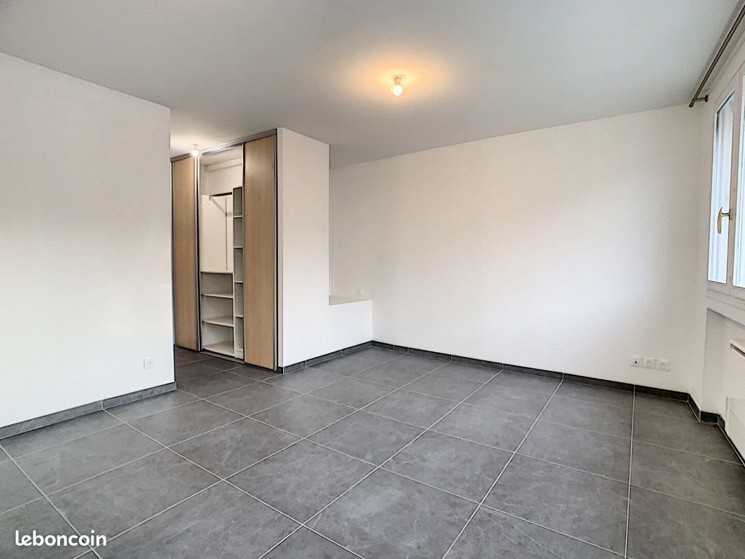Appartement à louer, 26m², Valence