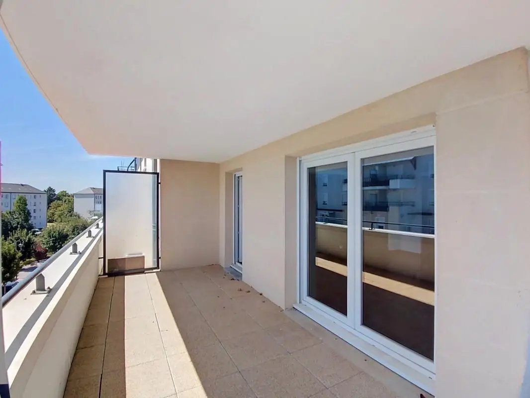 Appartement à louer, 97m², Lucé