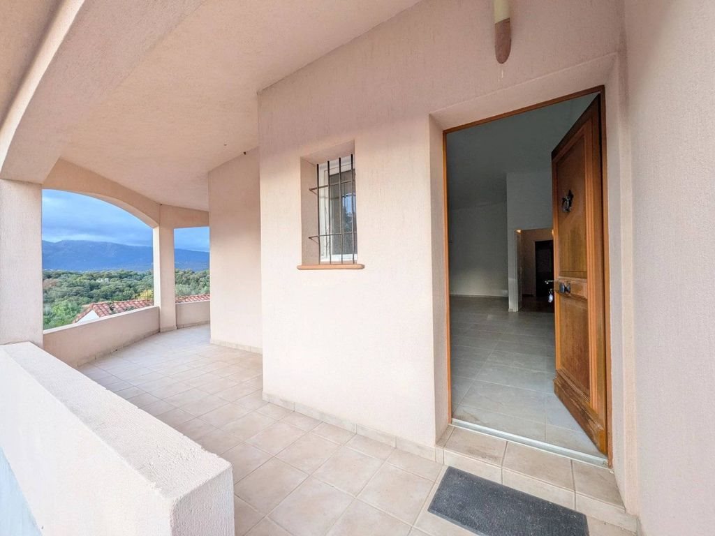 Appartement à vendre, 114m², Porto-Vecchio