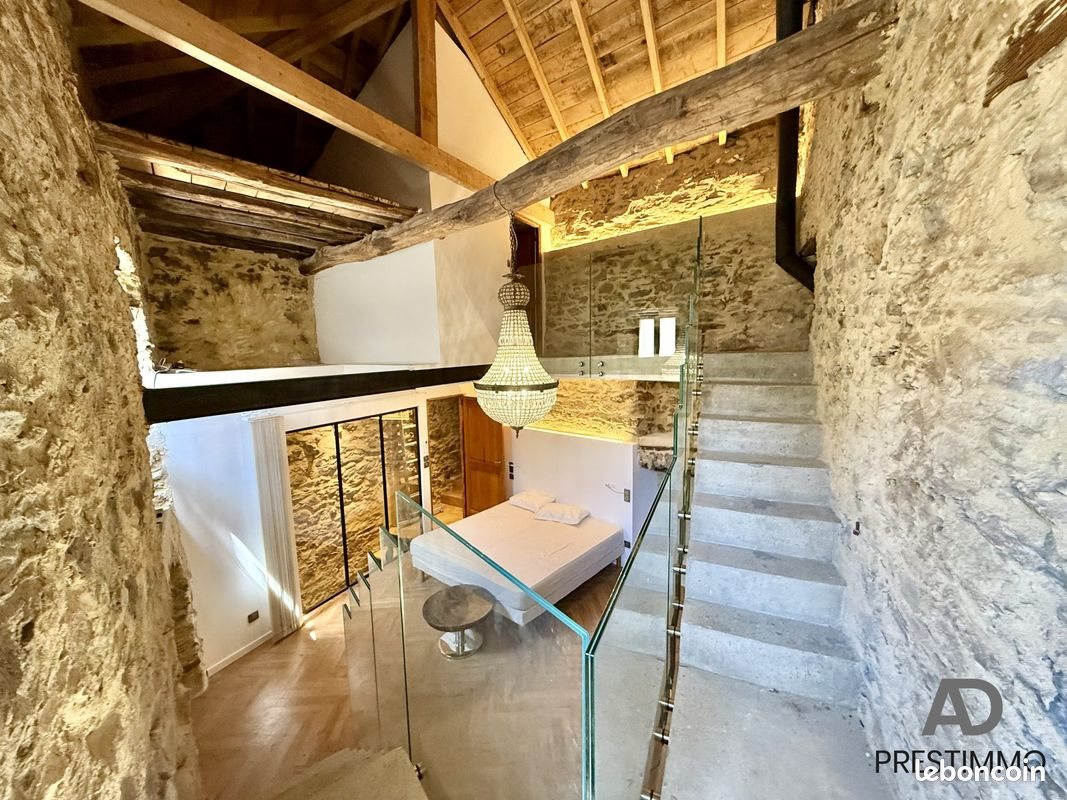 Maison à louer, 115m², Bastia