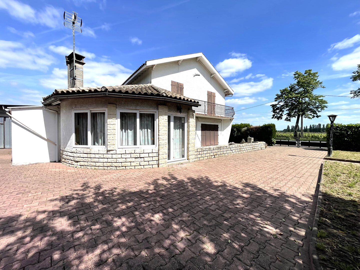 Maison à vendre, 230m², Saint-Pey-d'Armens