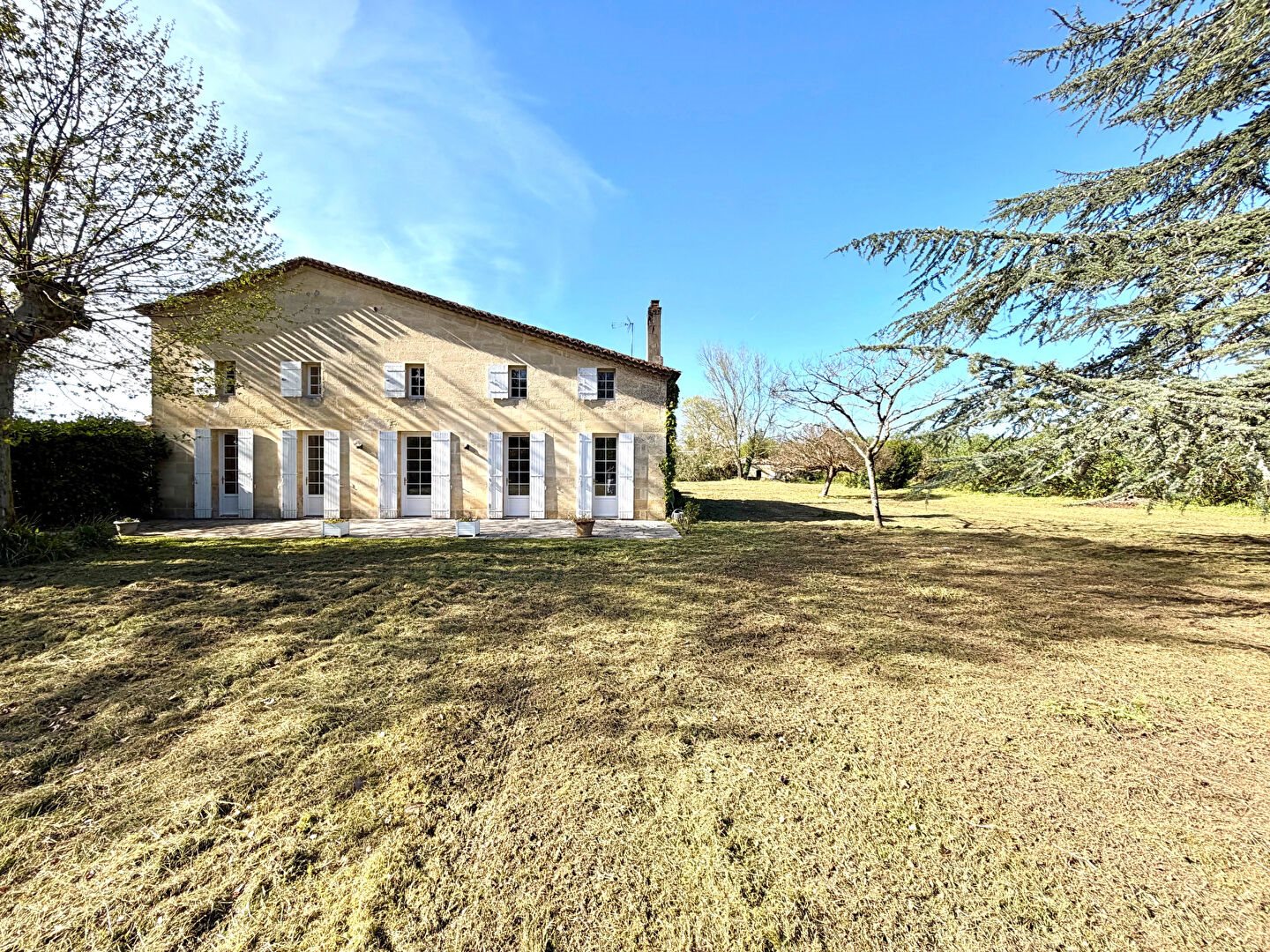 Maison à vendre, 260m², Les Artigues-de-Lussac