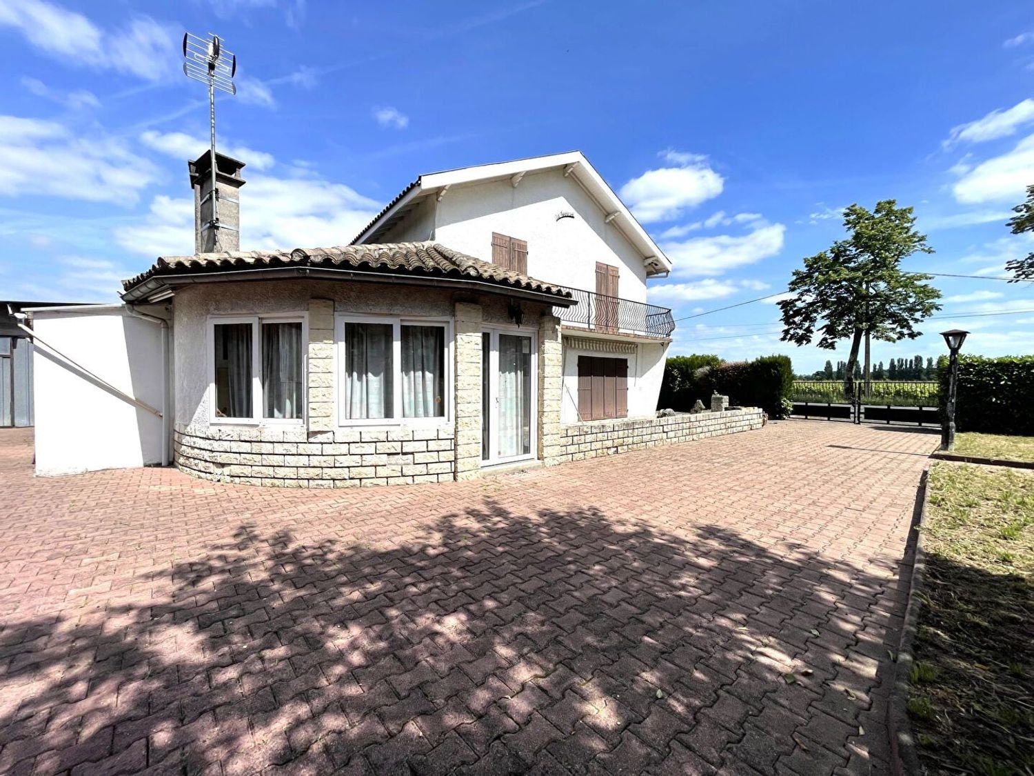 Maison à vendre, 230m², Saint-Pey-d'Armens