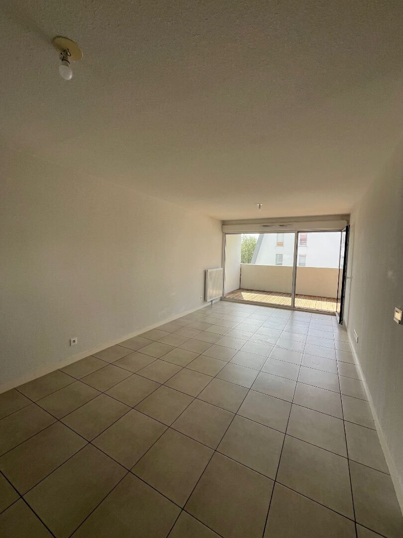 Appartement à louer, 67m², Bègles
