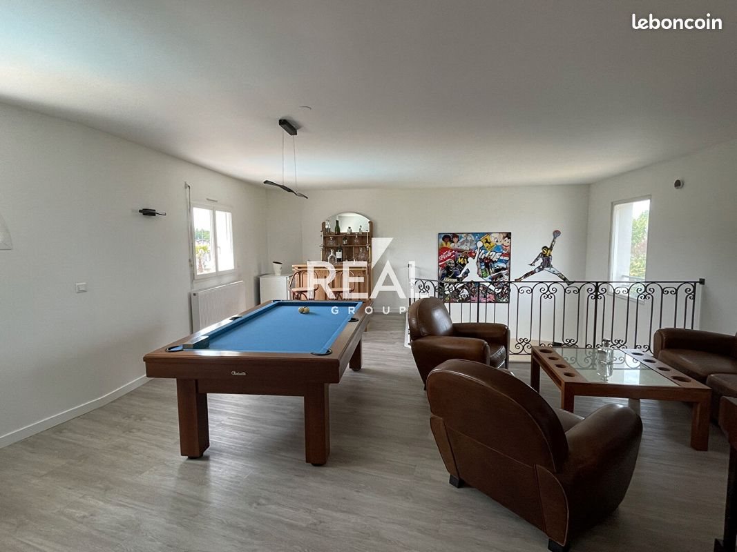 Maison à louer, 200m², Saint-Médard-en-Jalles