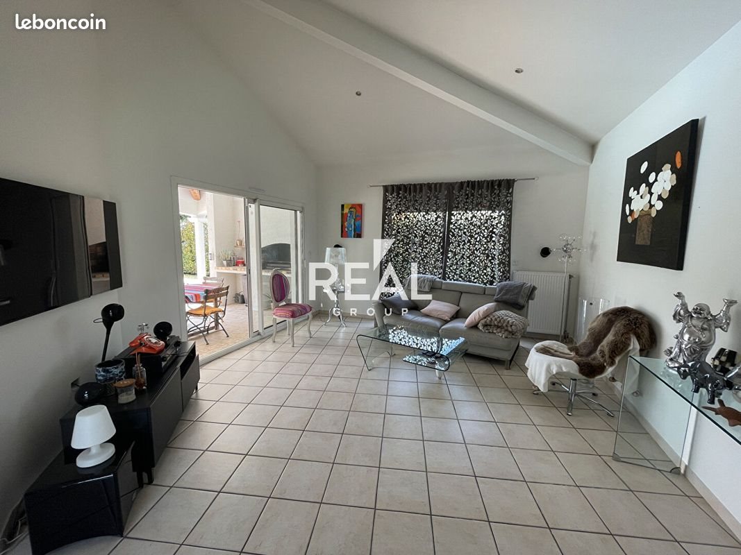 Maison à louer, 200m², Saint-Médard-en-Jalles