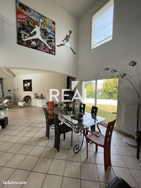 Maison à louer, 200m², Saint-Médard-en-Jalles