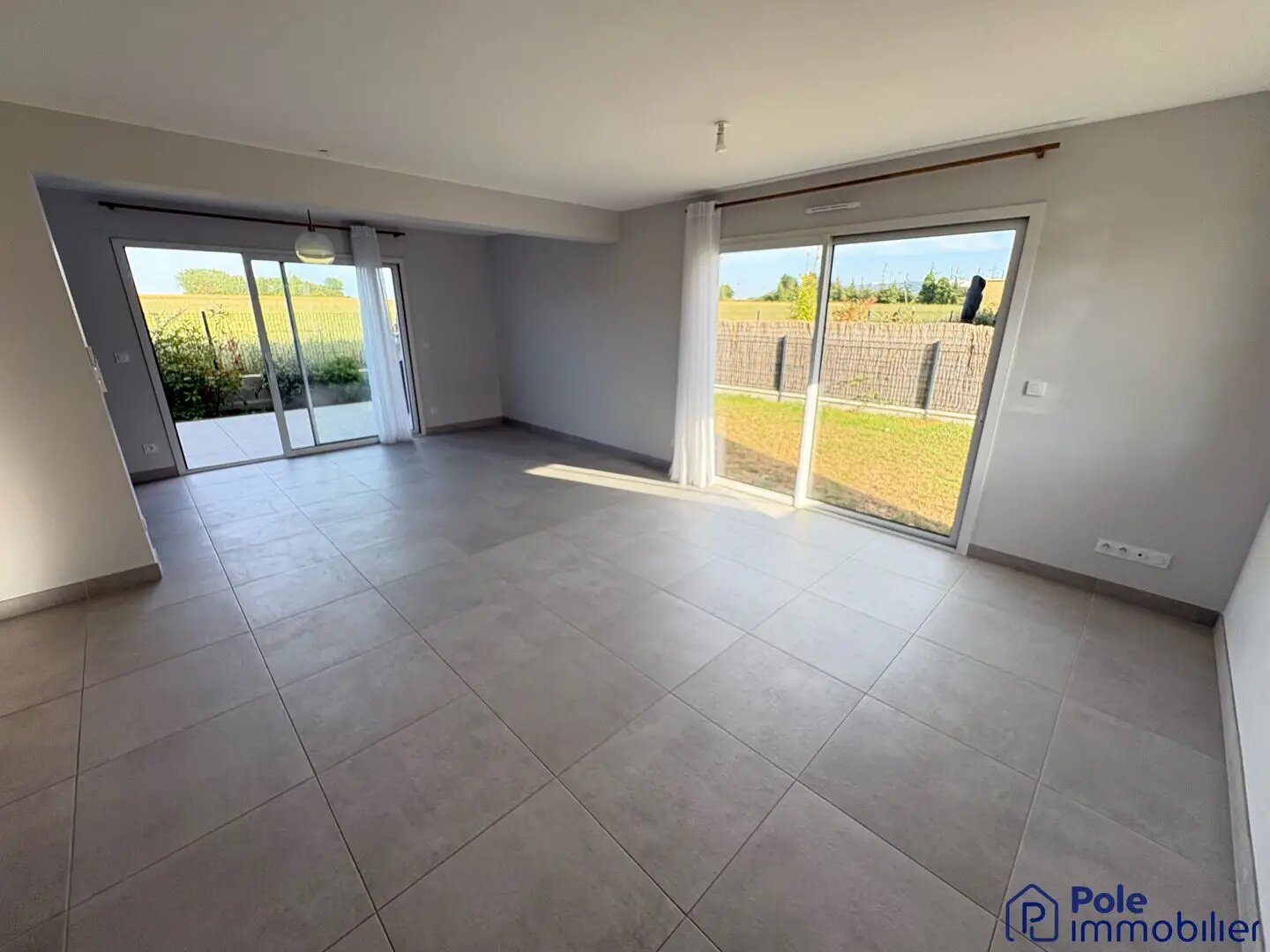 Maison à louer, 110m², Rots