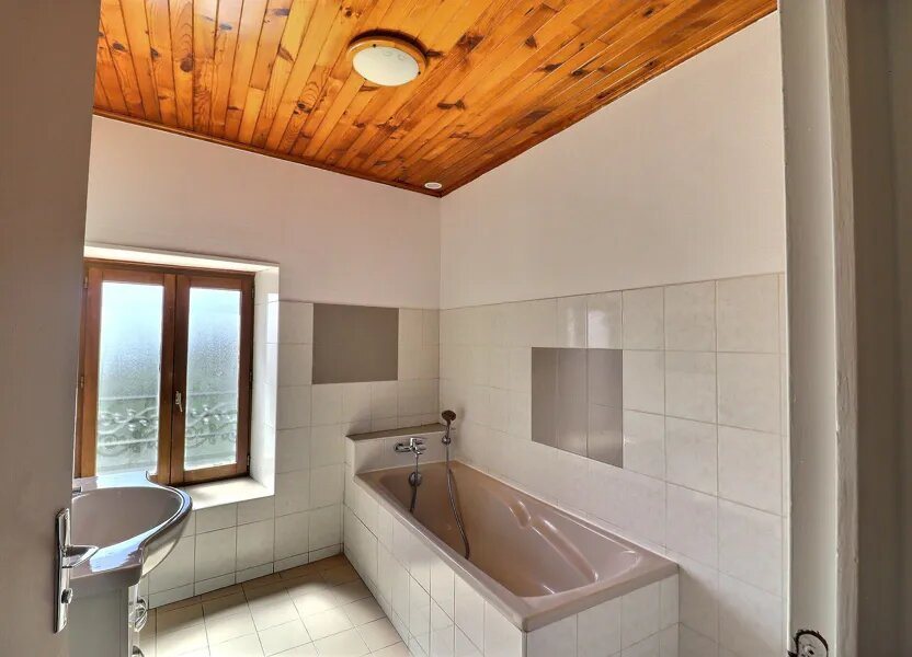 Maison à louer, 146m², Creys-Mépieu
