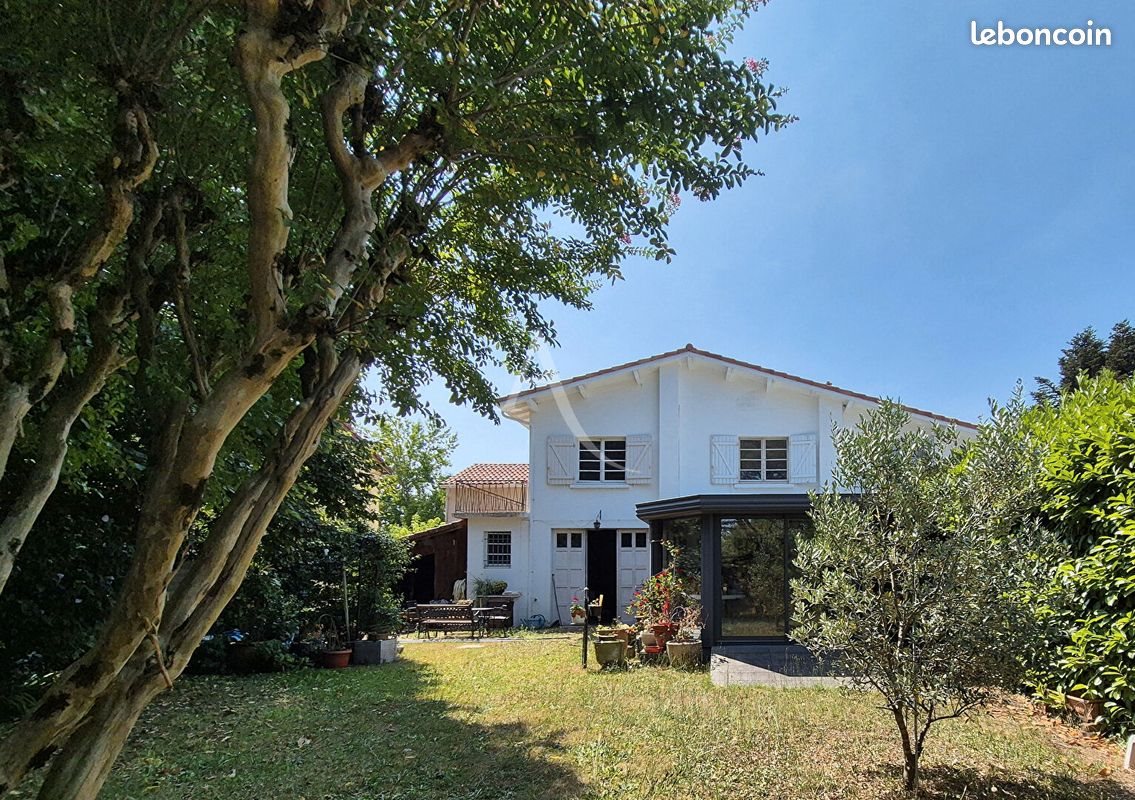 Maison à vendre, 200m², Villeneuve-de-Marsan