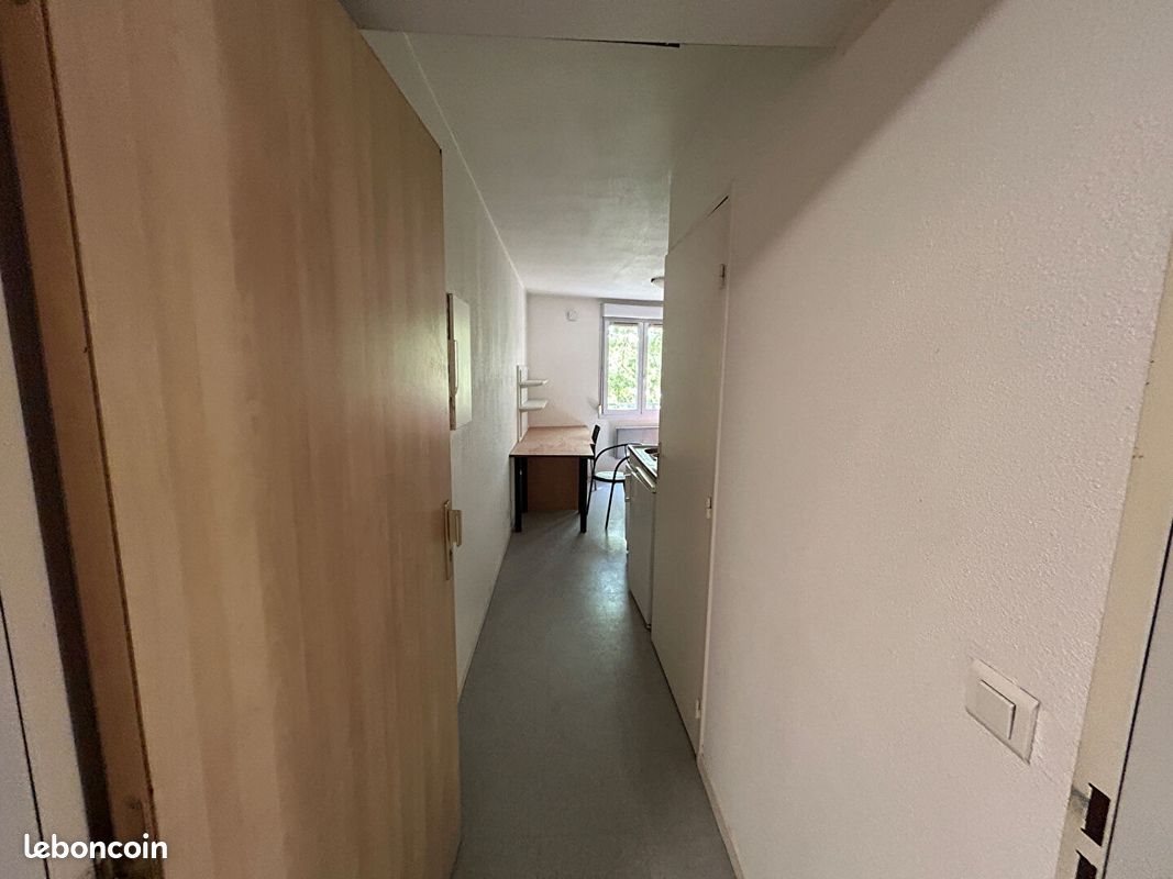 Appartement à louer, 18m², Saint-Etienne