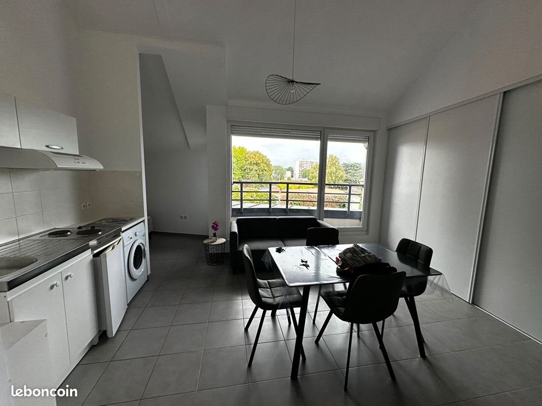 Appartement à louer, 34m², Reims