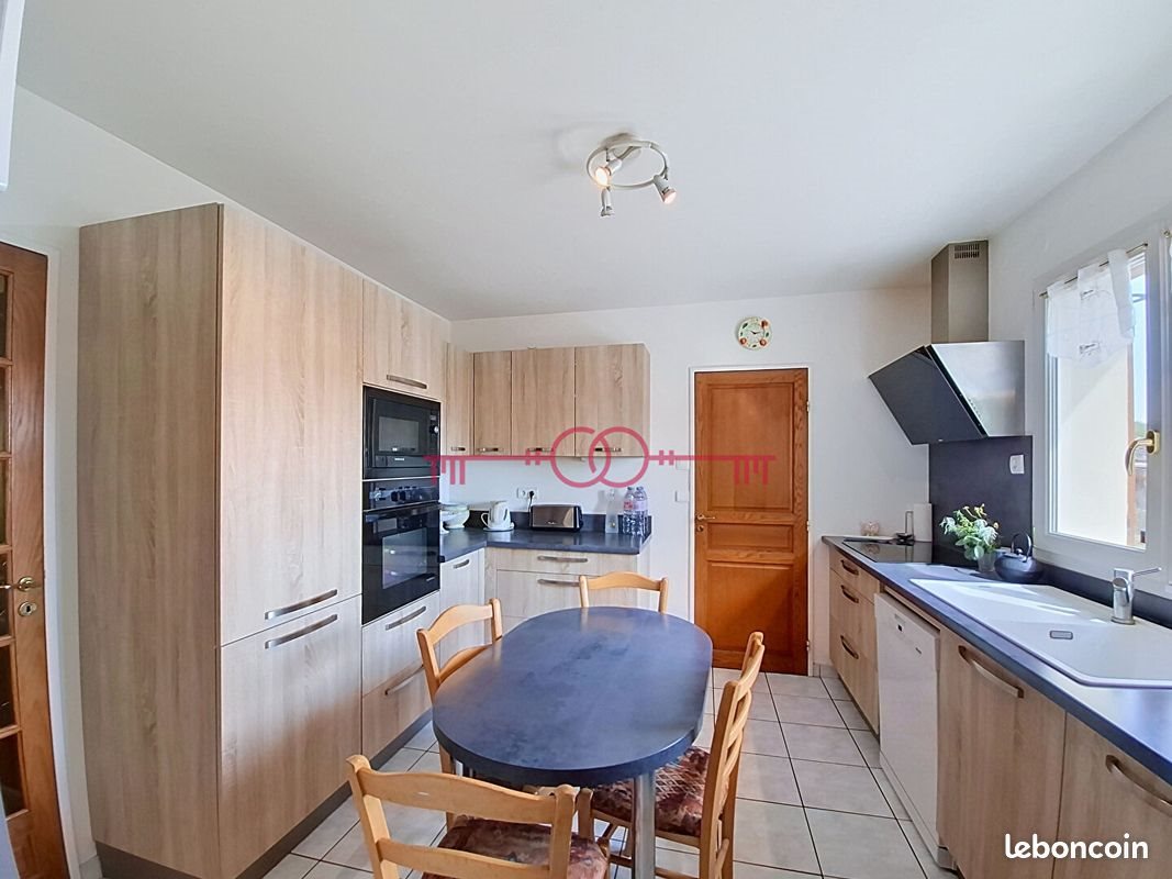 Maison à vendre, 114m², Sarry