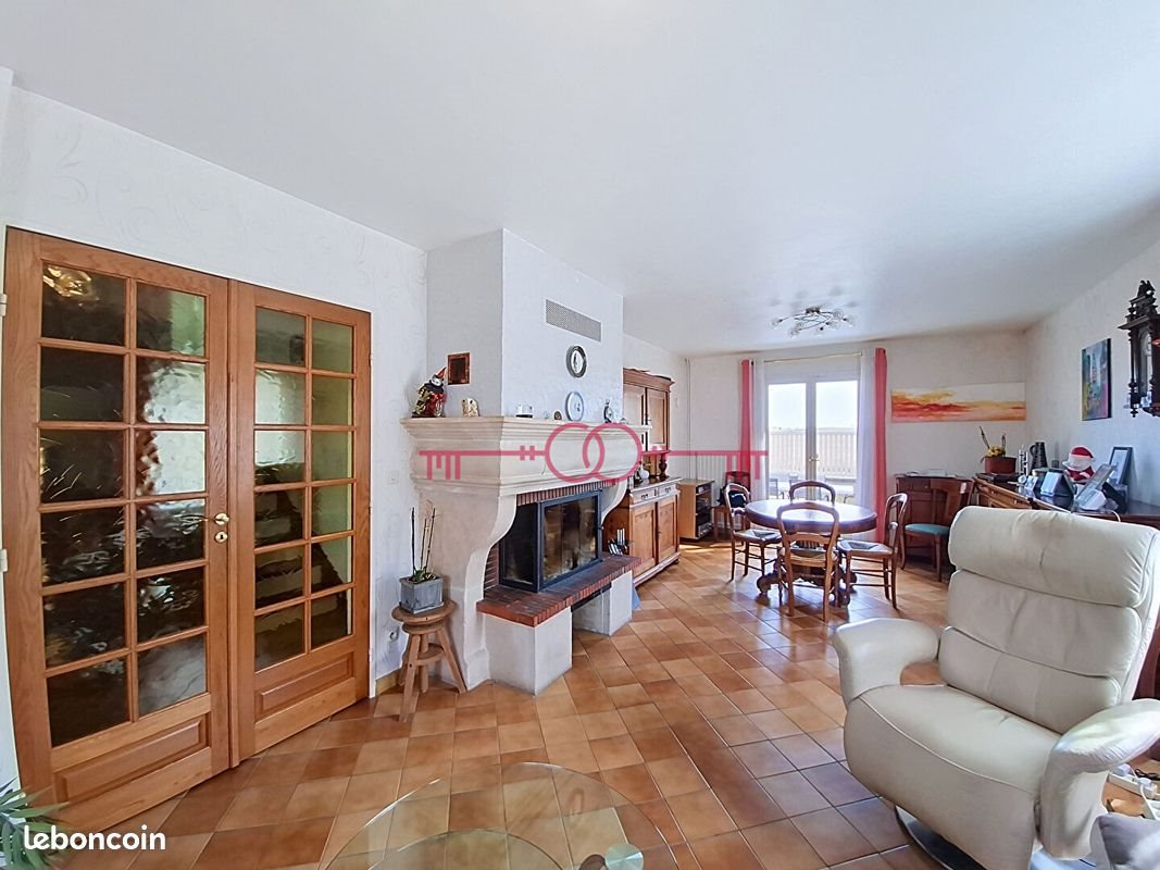 Maison à vendre, 114m², Sarry