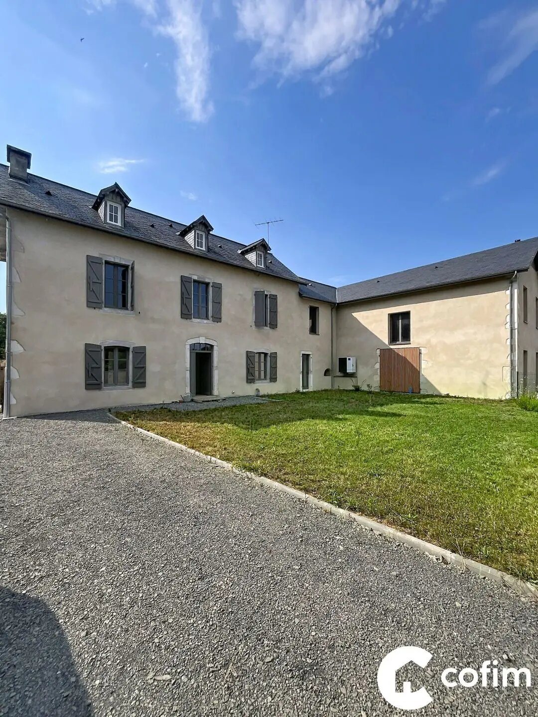 Maison à louer, 184m², Laroin
