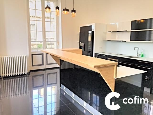 Appartement à louer, 168m², Pau