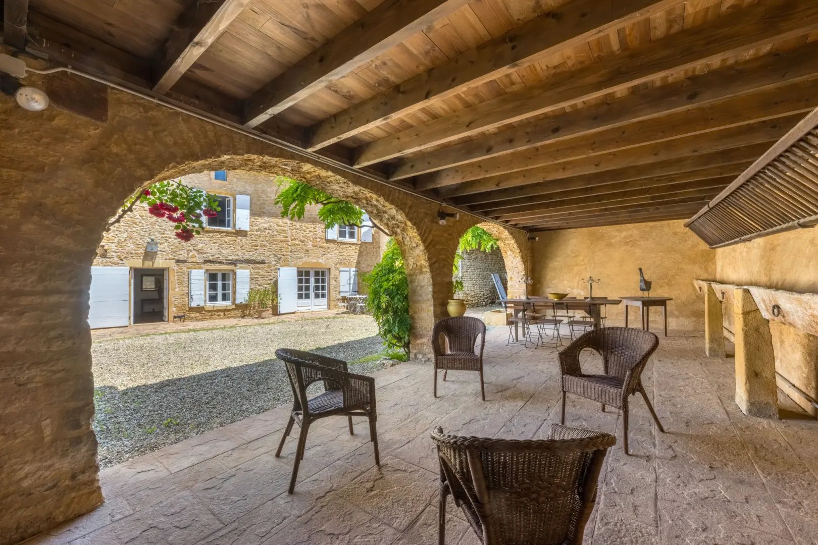 Maison à vendre, 350m², Ville-sur-Jarnioux