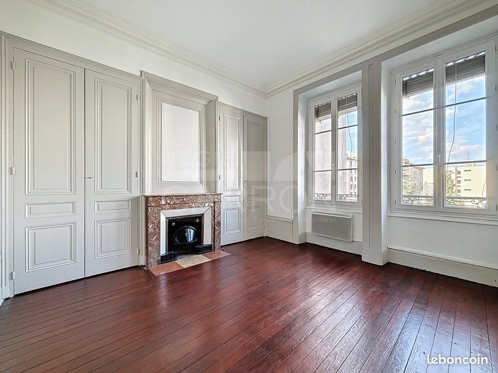 Appartement à louer, 74m², Lyon 8ème