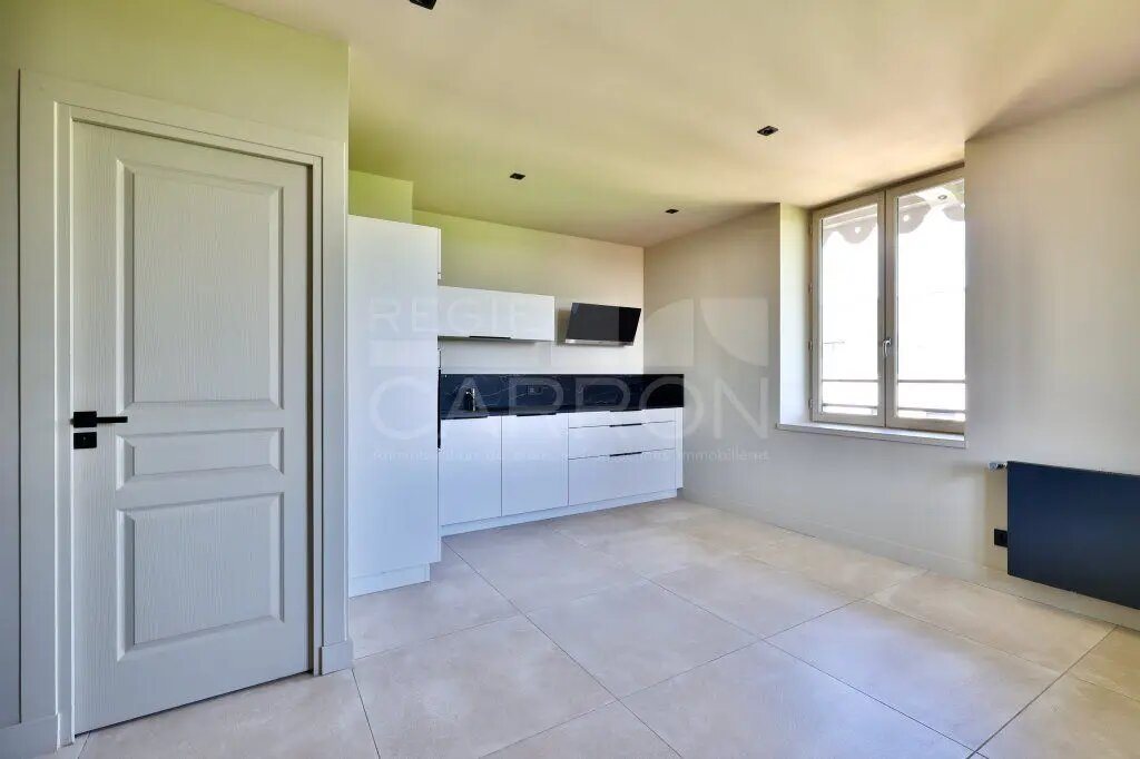 Appartement à louer, 2m², Saint-Cyr-au-Mont-d'Or