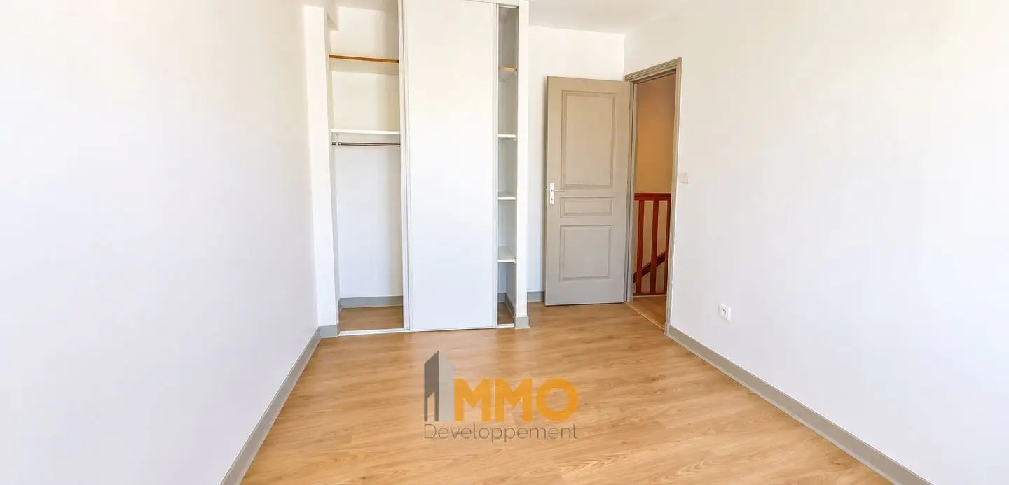 Appartement à louer, 57m², Yzeron