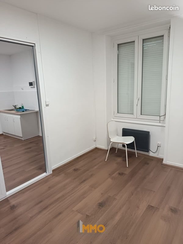 Appartement à louer, 26m², Décines-Charpieu