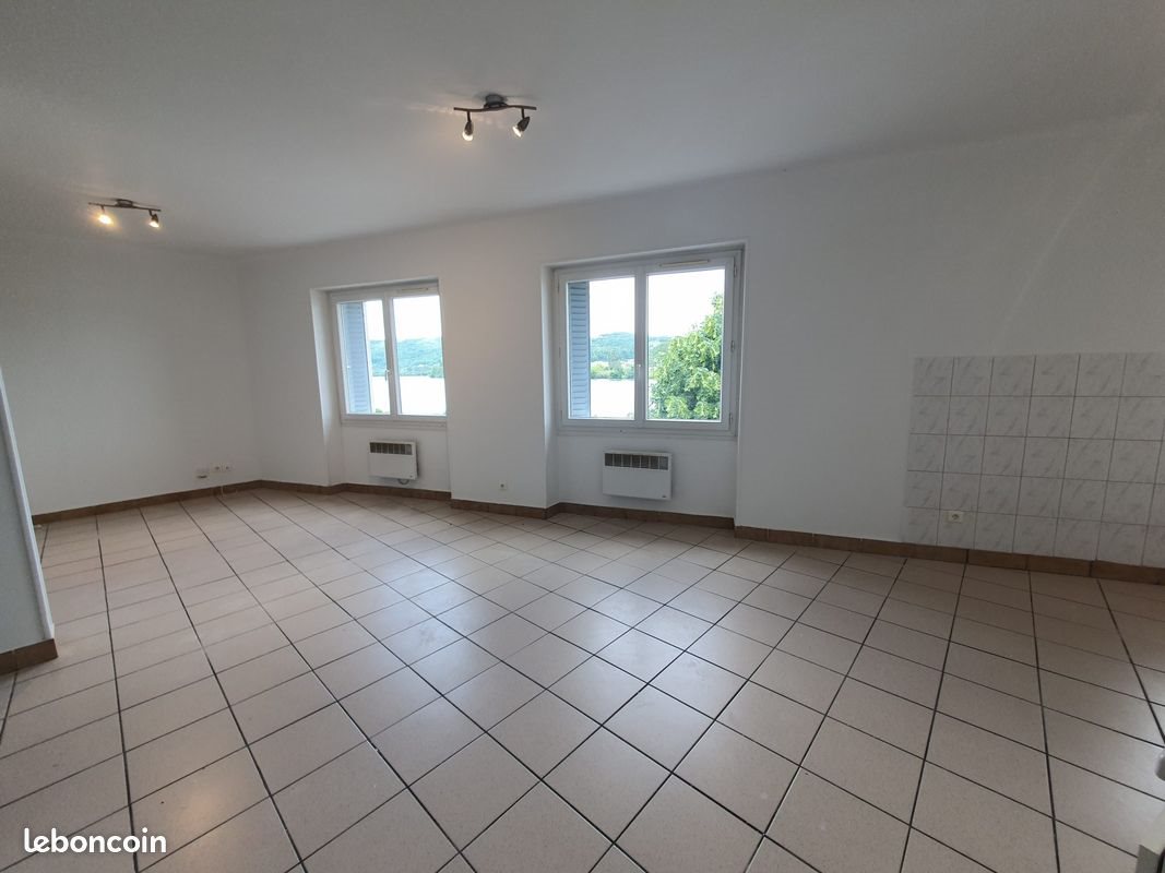 Appartement à louer, 43m², Condrieu