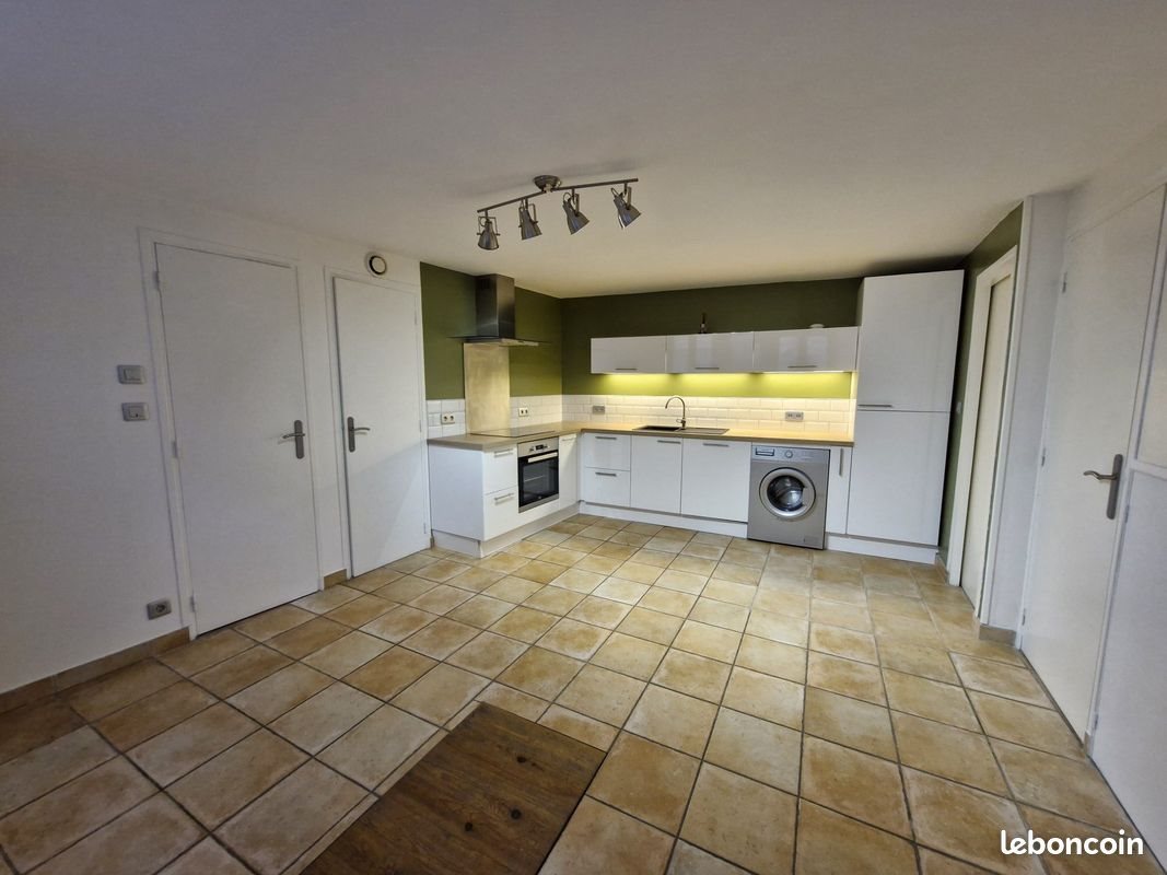 Maison à louer, 70m², Condrieu