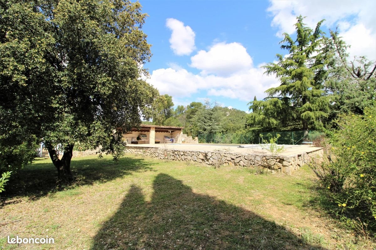 Maison à vendre, 190m², La Roquebrussanne