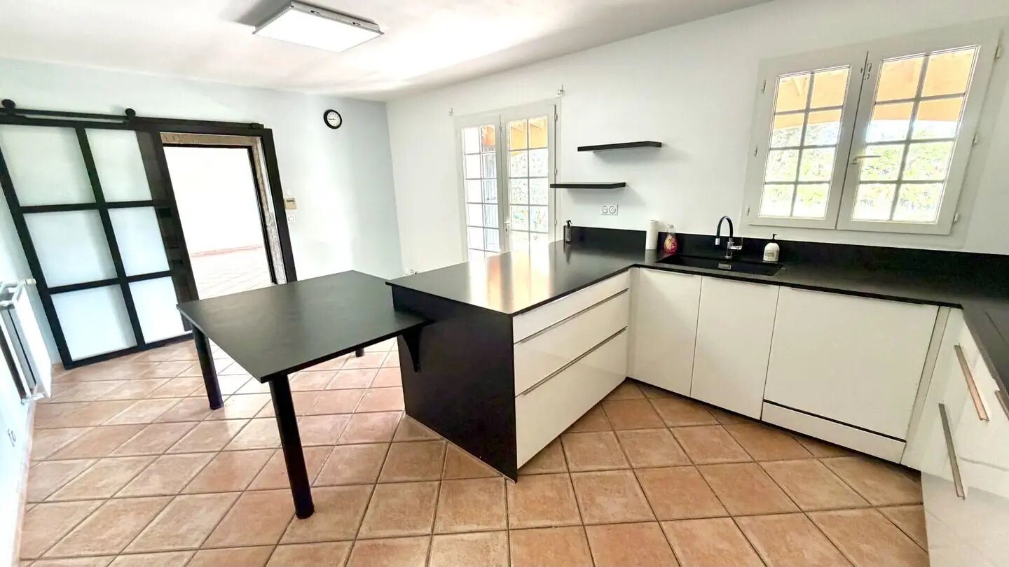 Maison à vendre, 180m², Entraigues-sur-la-Sorgue