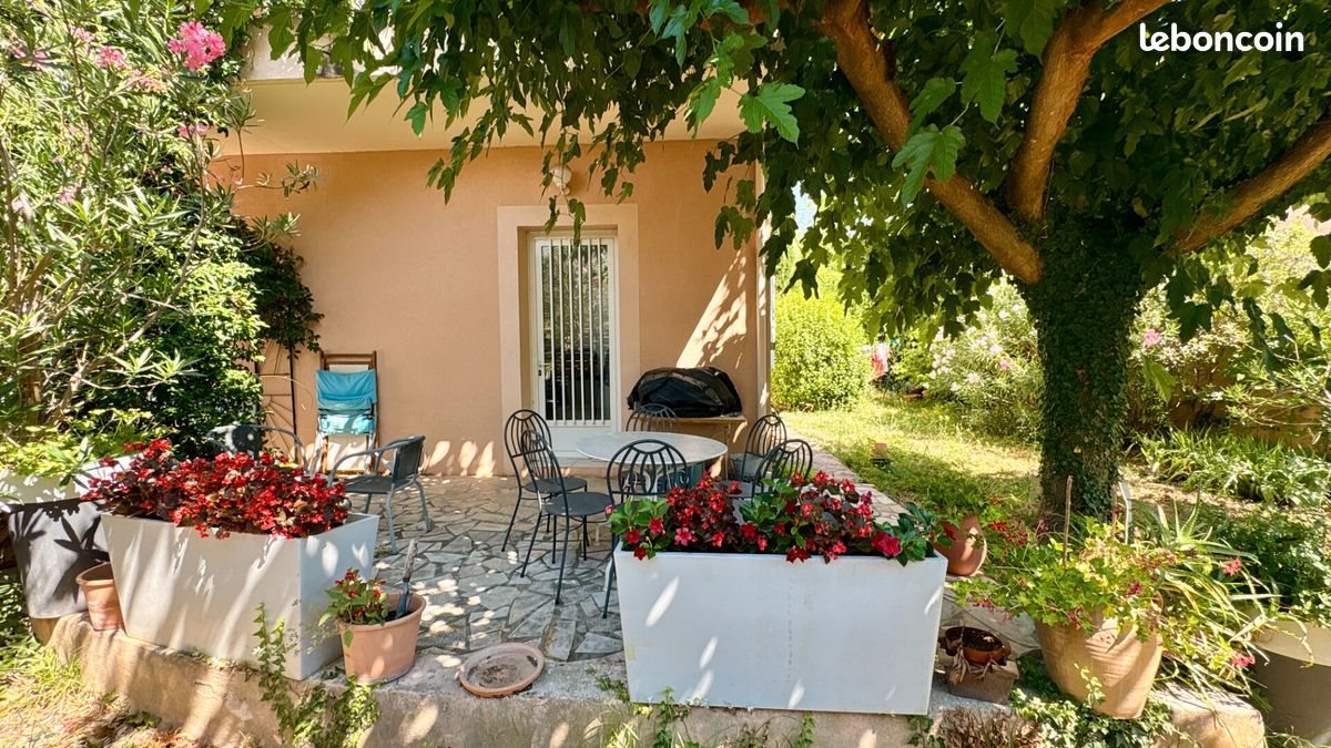 Appartement à vendre, 95m², Entraigues-sur-la-Sorgue