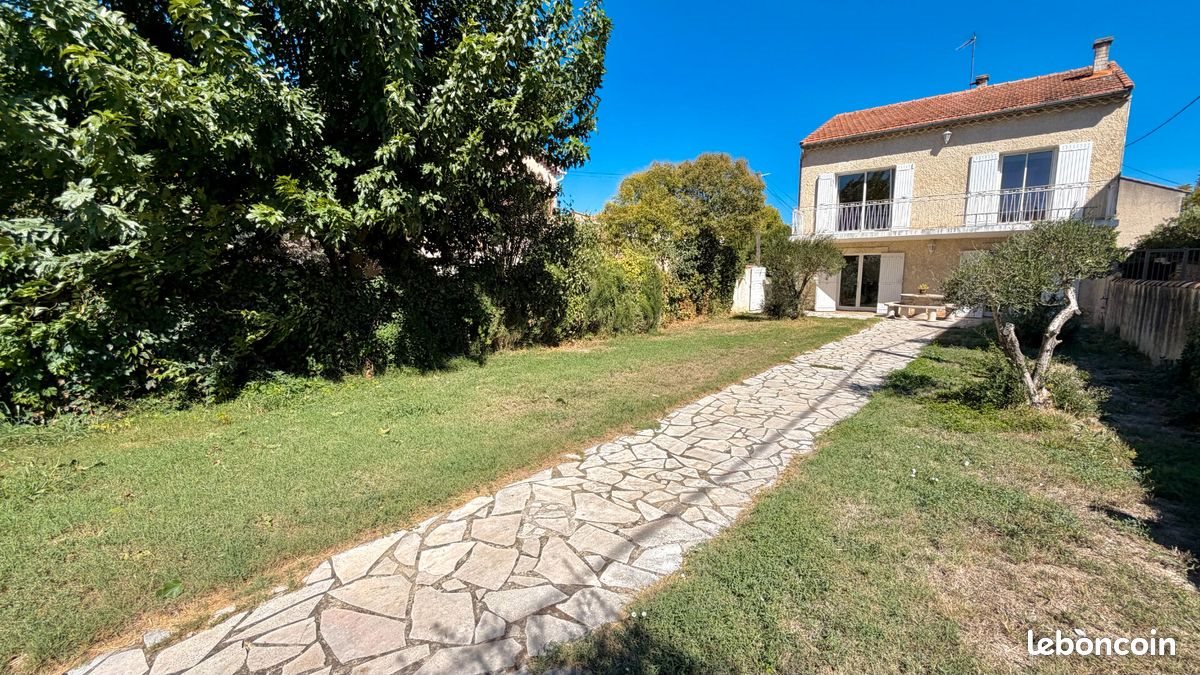 Maison à vendre, 121m², Entraigues-sur-la-Sorgue