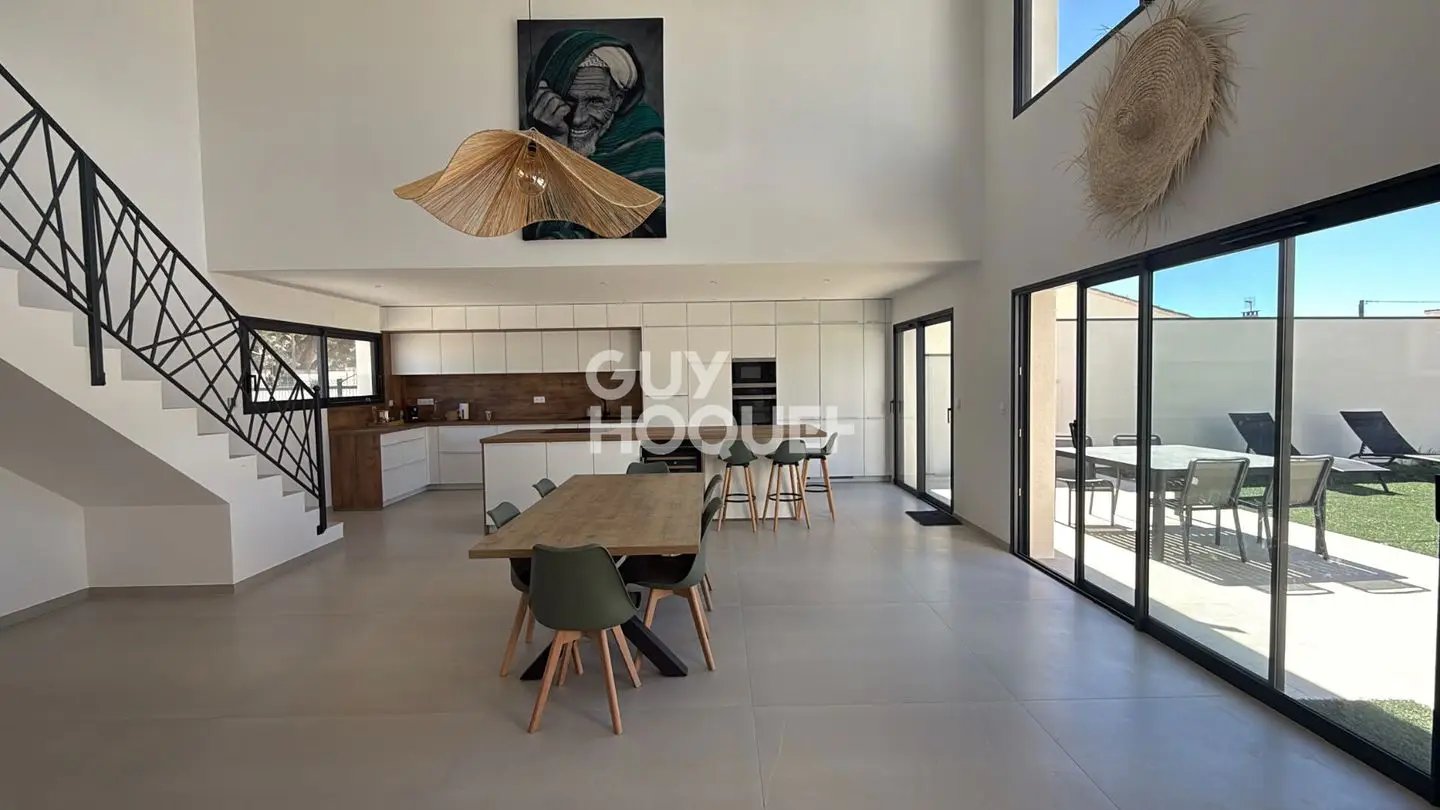 Maison à vendre, 195m², L'Isle-sur-la-Sorgue
