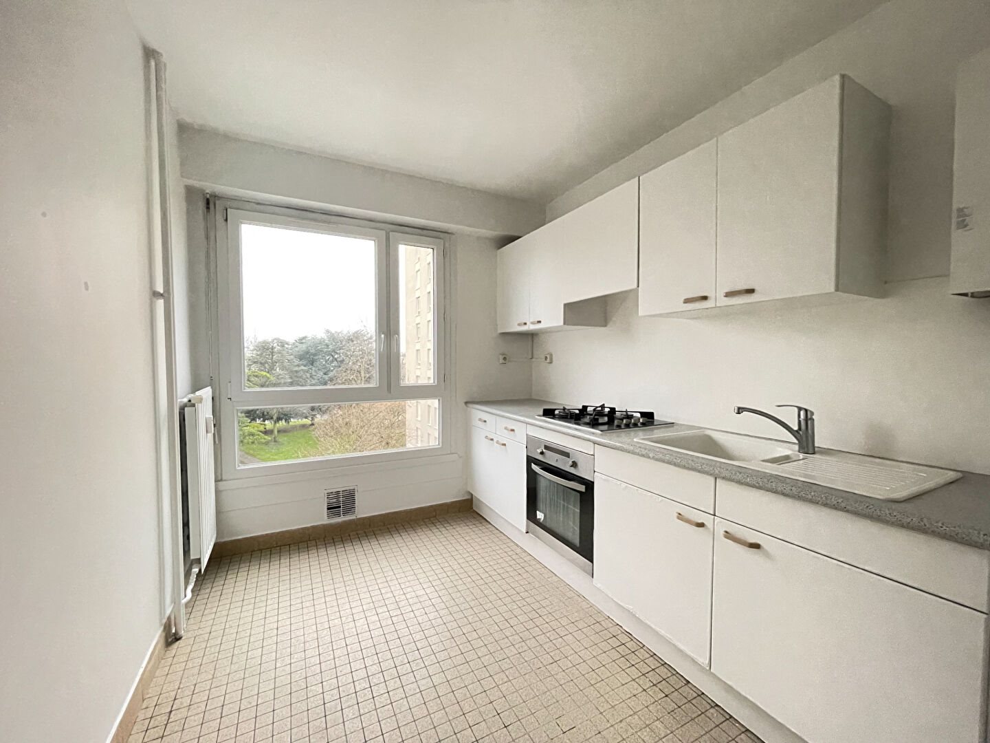 Appartement à louer, 73m², Evry