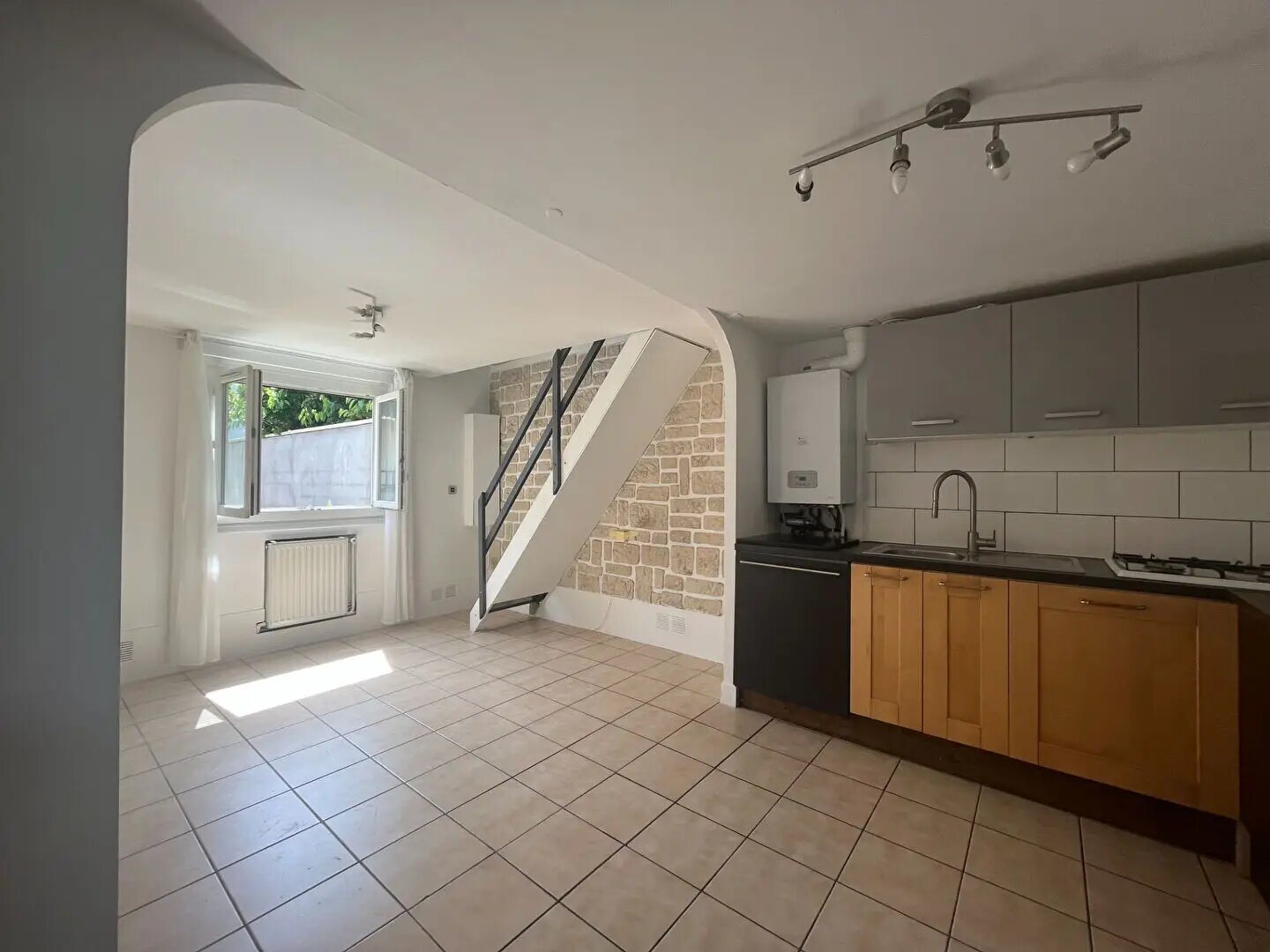 Maison à louer, 35m², Viry-Châtillon