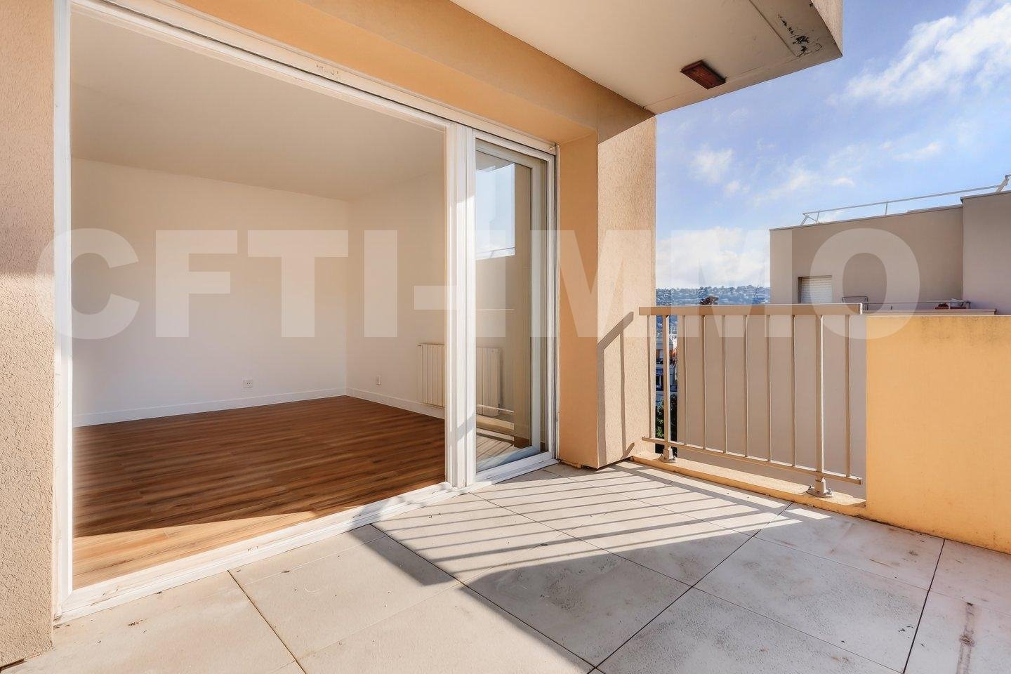Appartement à louer, 99m², Saint-Laurent-du-Var