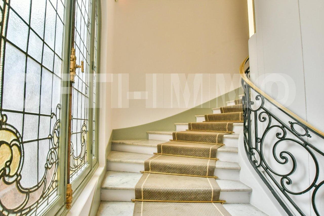 Appartement à louer, 266m², Paris 9ème